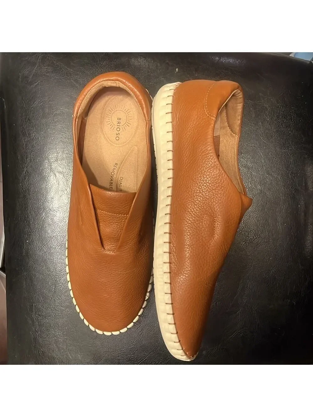 NWOB $110 Brioso Sabina Brazilian Made Comfort Flats - 9.5